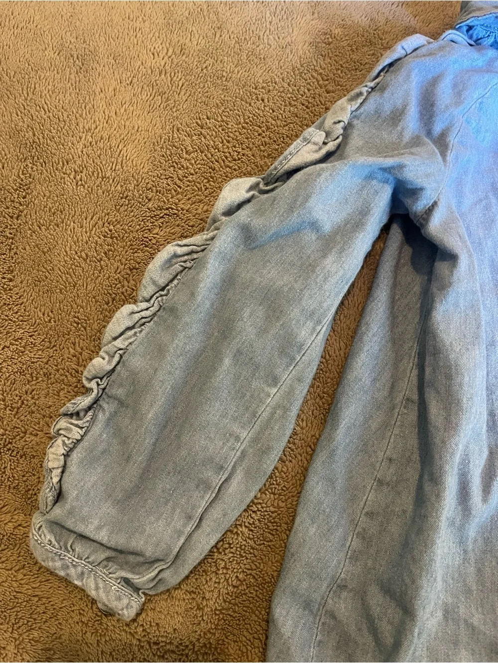 Calvin Klein Jeans Outfit Denim Top & Floral Leggings